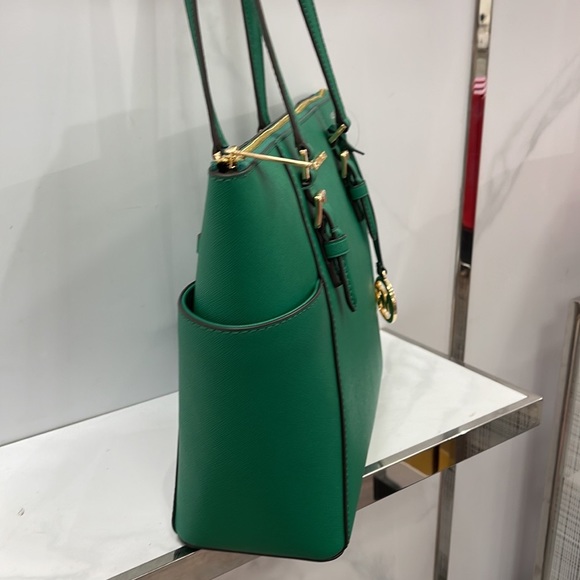 MICHAEL KORS Charlotte Large Leather Top-Zip Tote
Palmetto Green 
NWT - Picture 13 of 16